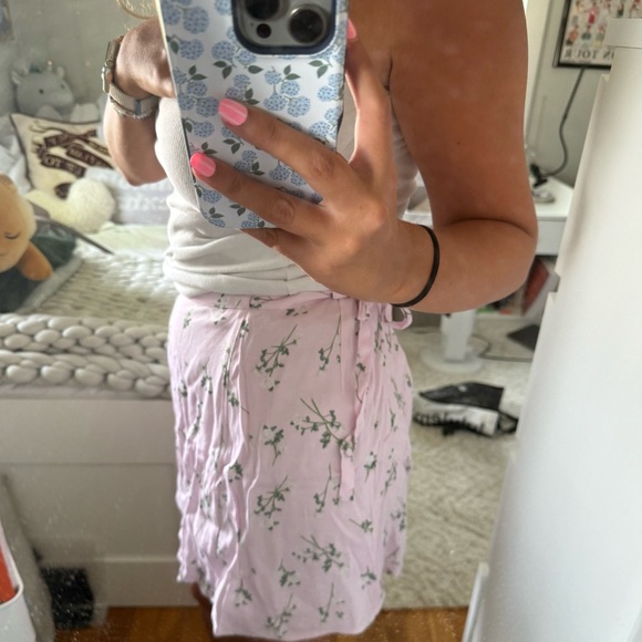 Sunday Best Light Pink Floral Skirt - Picture 3 of 5